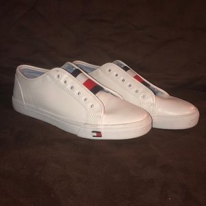 Tommy Hilfiger size 9